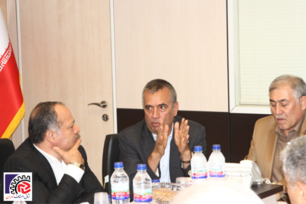 با حضور نایب رئیس اول اتاق اصناف تهران جلسه شورای پیشکسوتان و بزرگان اصناف برگزار شد