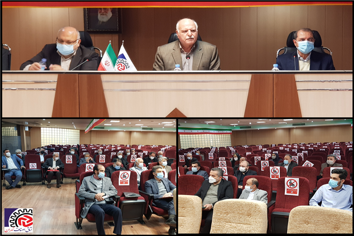 در نشست هماهنگي برگزاري دومين جشنواره فروش ويژه نوروزي “نمايشگاهي به وسعت ايران” عنوان شد: مشارکت اتاق اصناف و اتحاديه‌هاي صنفي تهران در «نمايشگاهي به وسعت ايران»/ لزوم مشارکت توليدي‌ها در ارائه تخفيف به صنوف توزيعي/ تخفيف در خدمات نوروزي/ ايجاد نشاط در جامعه با برگزاري جشنواره فروش ويژه نوروزي